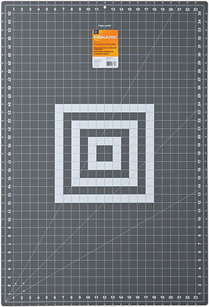 Fiskars 12-83727097J Self Healing Rotary Cutting Mat