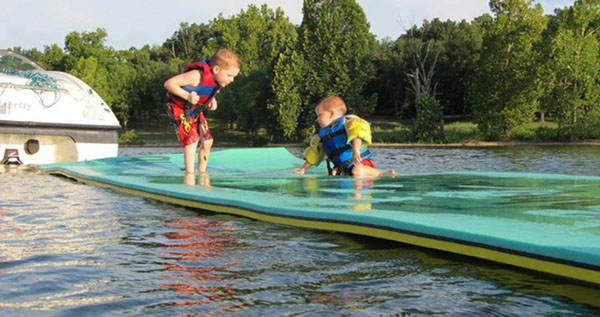 best floating water mat for lake