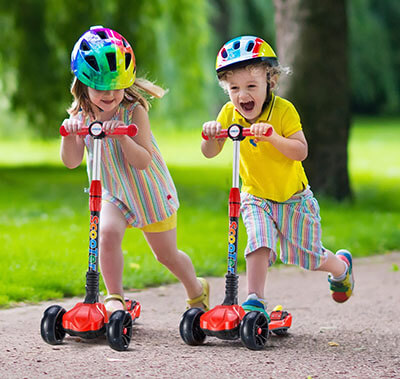 UHINOOS Kids Kick Scooter